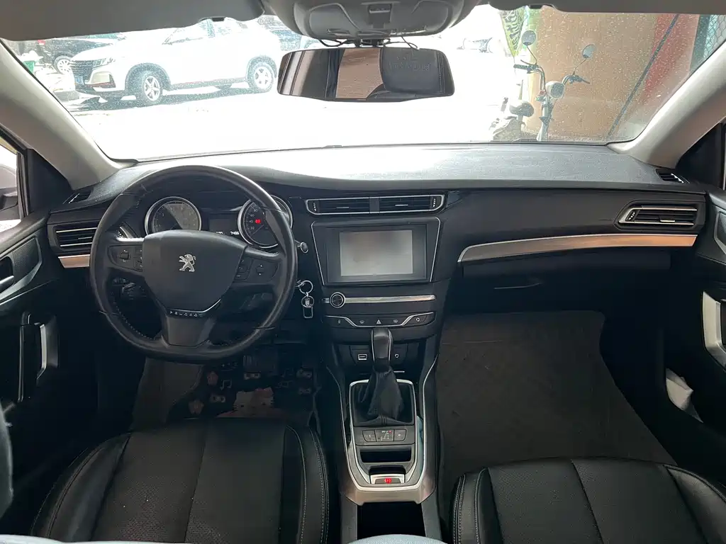 Peugeot 408 — миниатюра 7