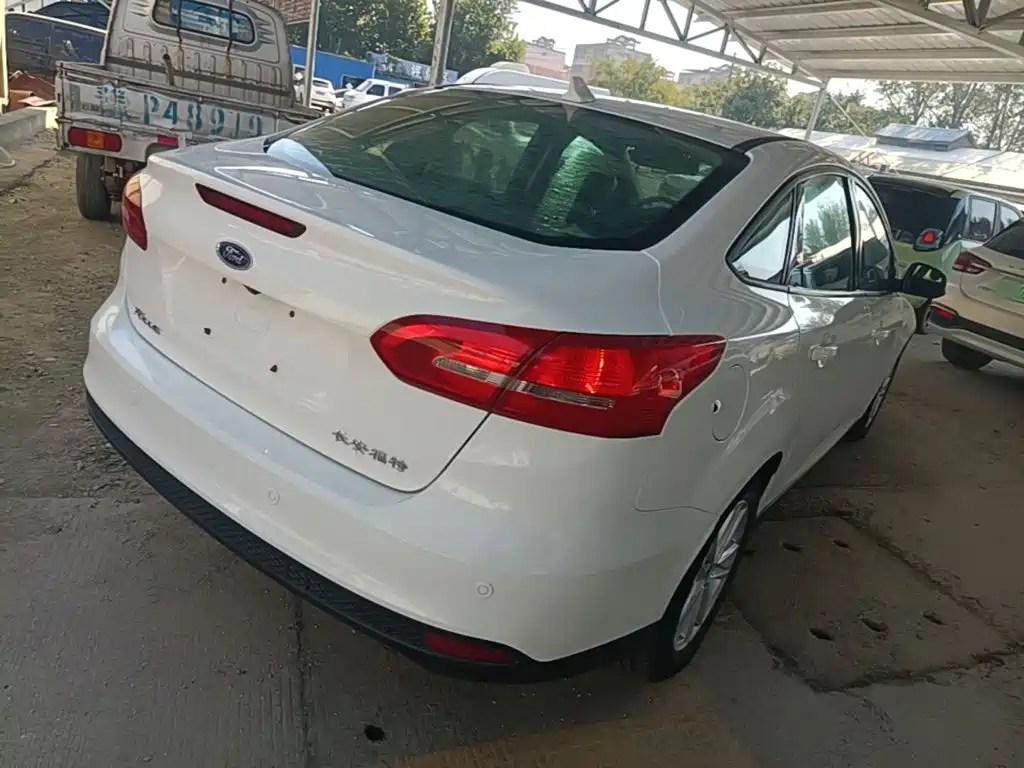 Ford Focus — миниатюра 7