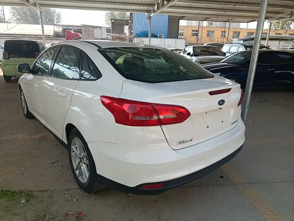 Ford Focus — миниатюра 5