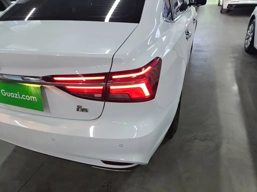 Roewe i6 Classic — миниатюра 8