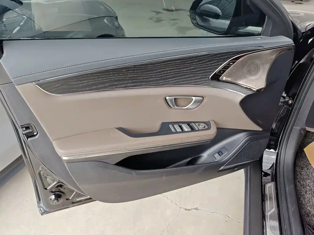 BYD Han — миниатюра 4