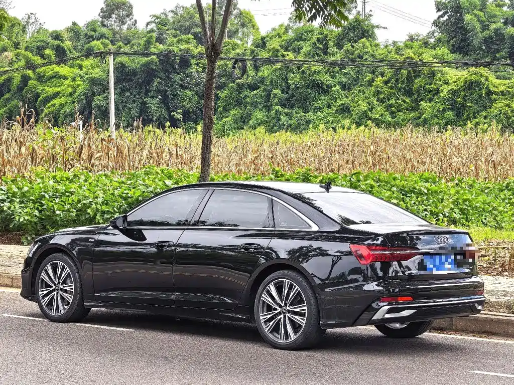 Audi A6L — миниатюра 10