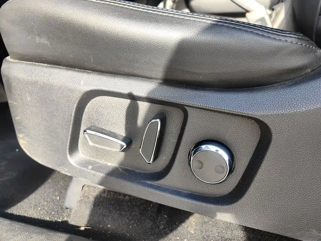 Isuzu TAGA Daga H — миниатюра 7