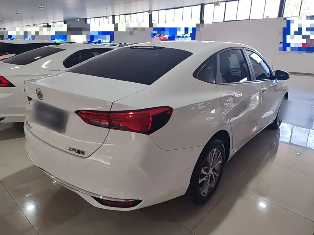Buick Verano — миниатюра 7