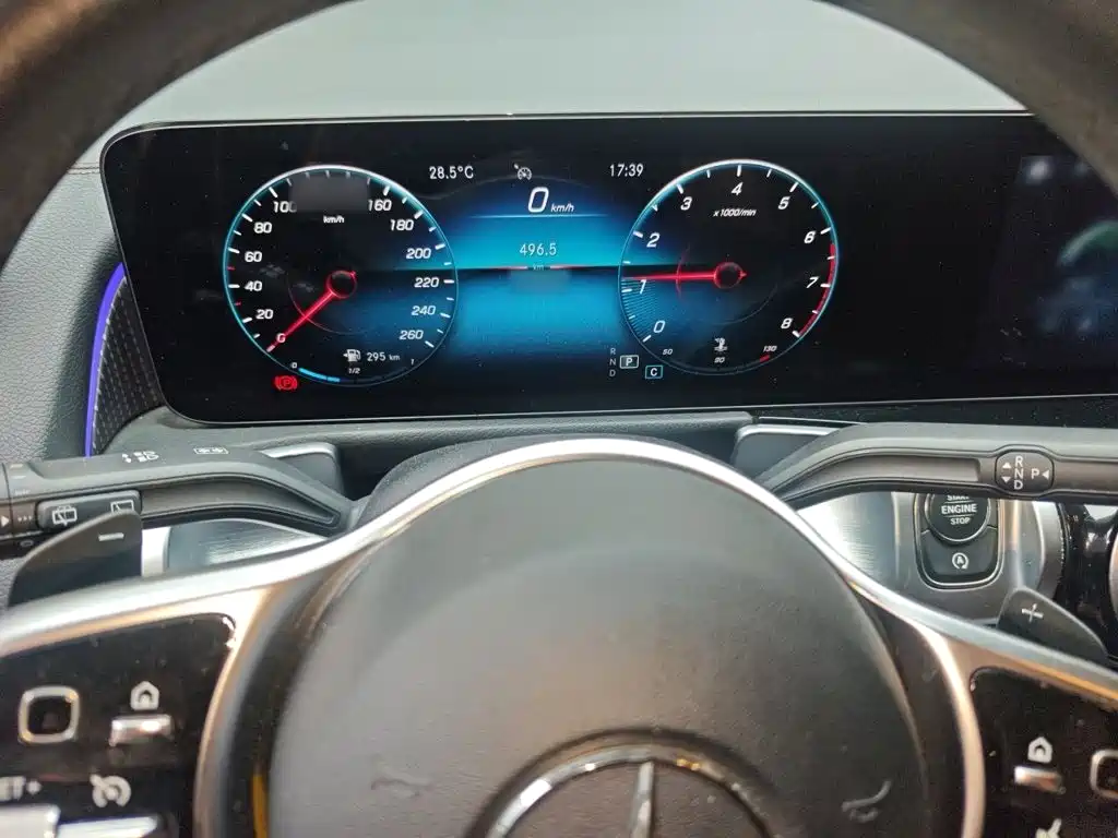 Mercedes-Benz GLB — миниатюра 4