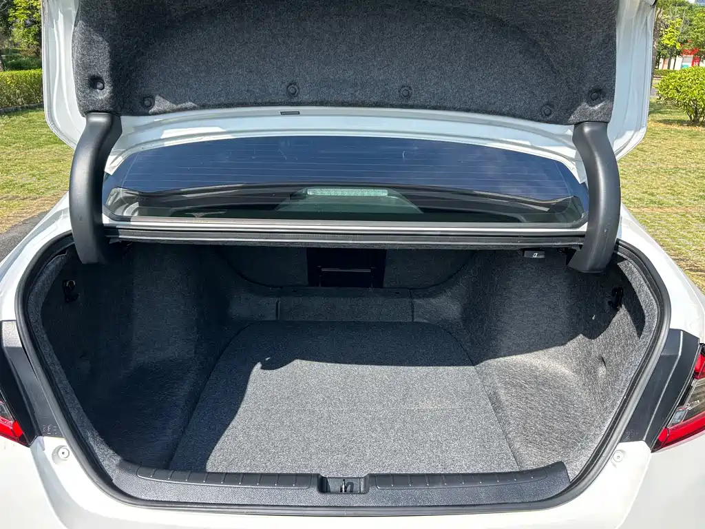 Honda Accord — миниатюра 12