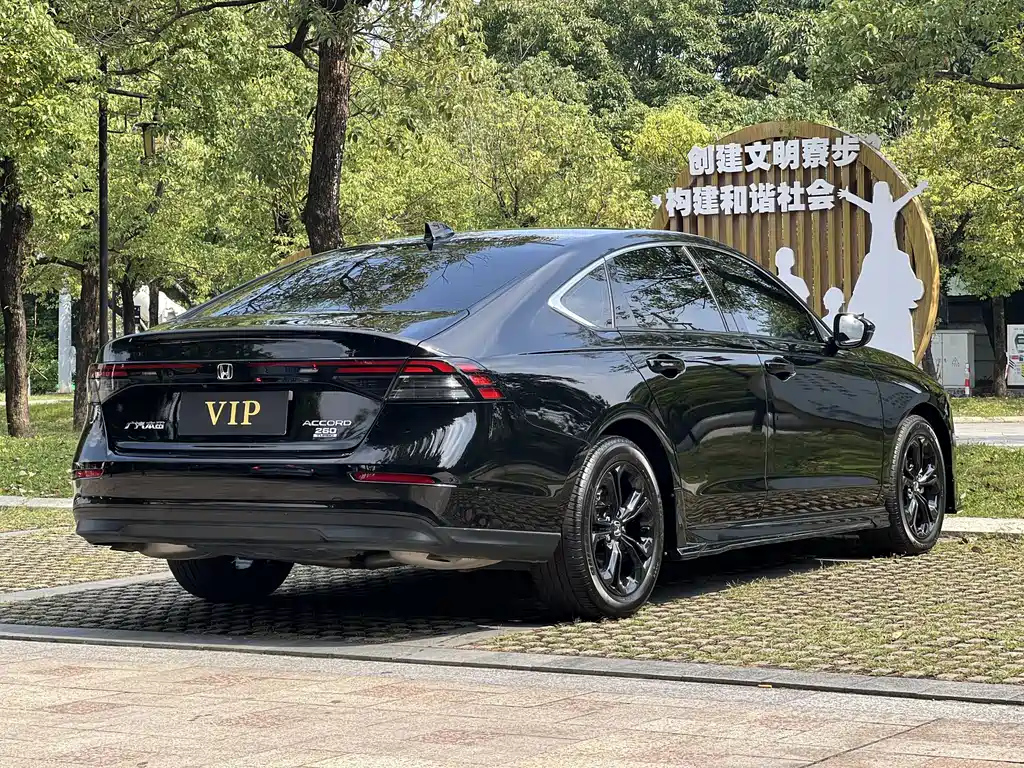 Honda Accord — миниатюра 19