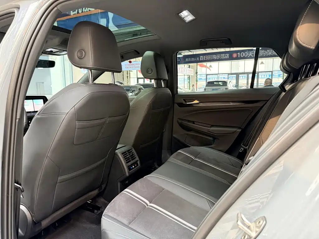 Volkswagen Golf — миниатюра 12
