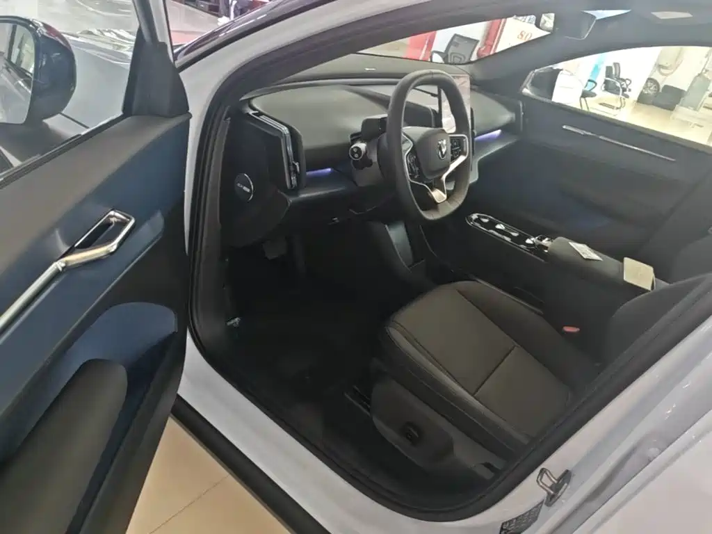Volvo EX30 — миниатюра 16