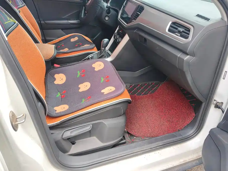 Volkswagen T-Roc — миниатюра 8