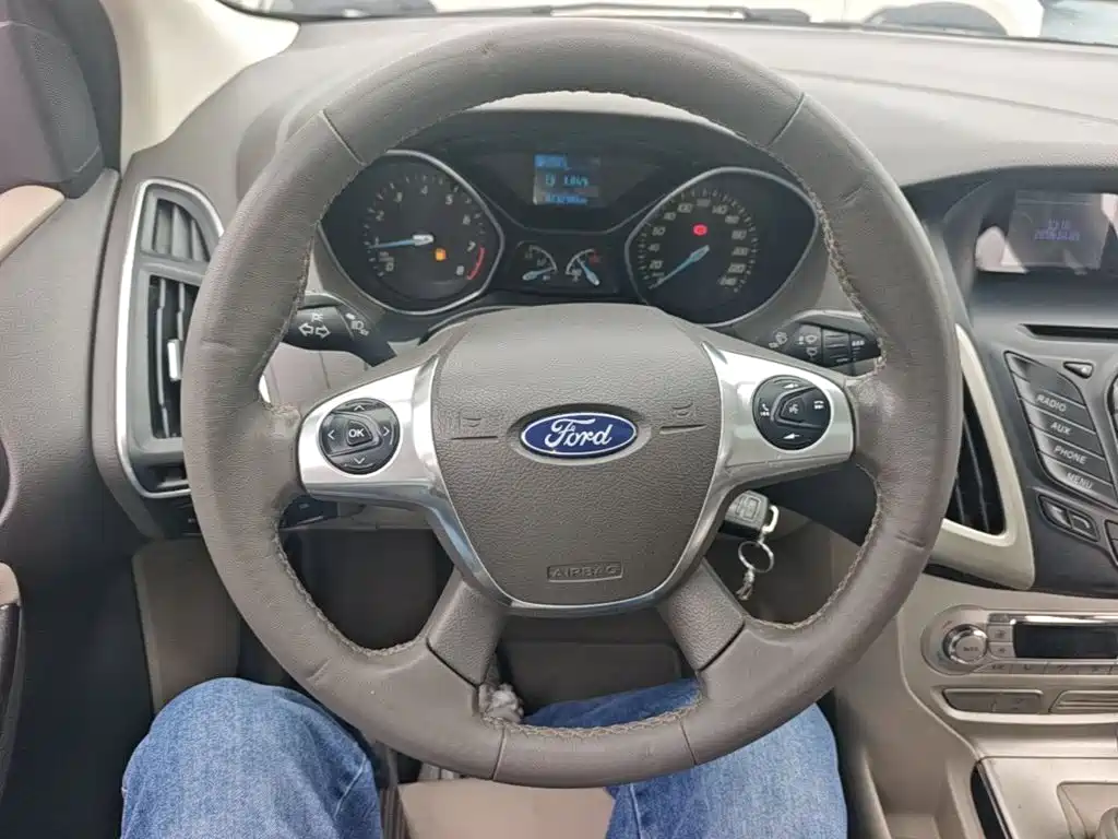 Ford Focus — миниатюра 11