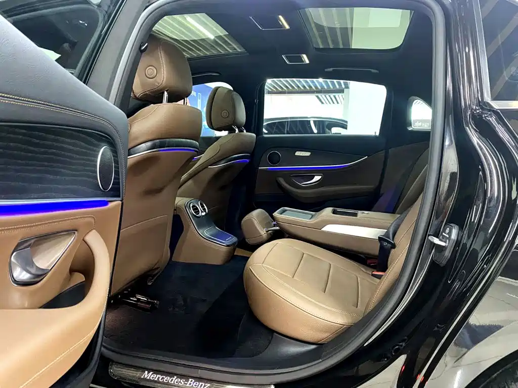 Mercedes-Benz E-Class — миниатюра 12