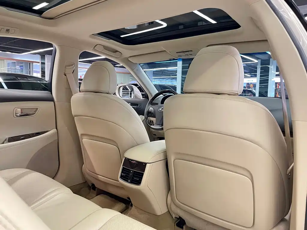 Lexus ES — миниатюра 10