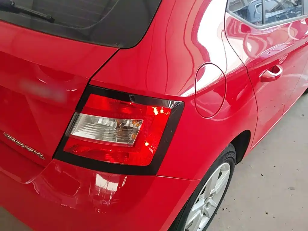 Skoda Fabia — миниатюра 8