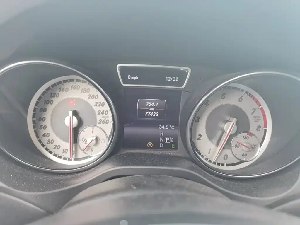 Mercedes-Benz GLA (Import) — миниатюра 12