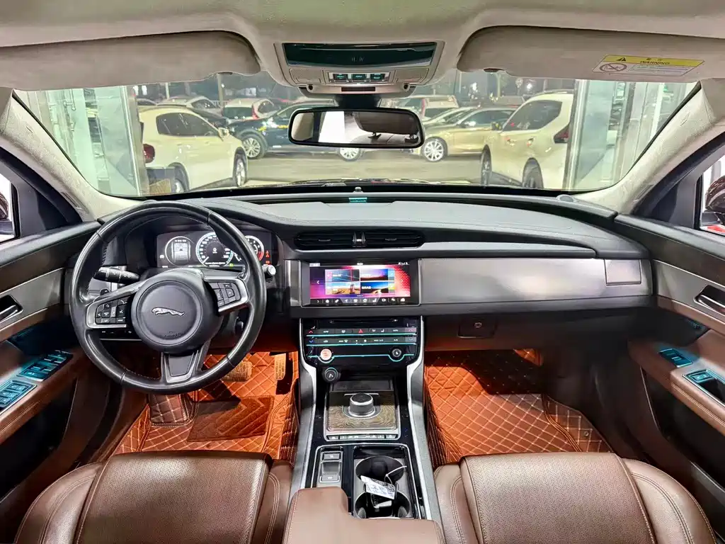 Jaguar XFL — миниатюра 9