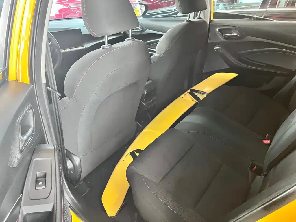 MG MG5 — миниатюра 9