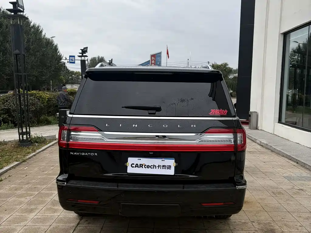 Lincoln Navigator — миниатюра 6