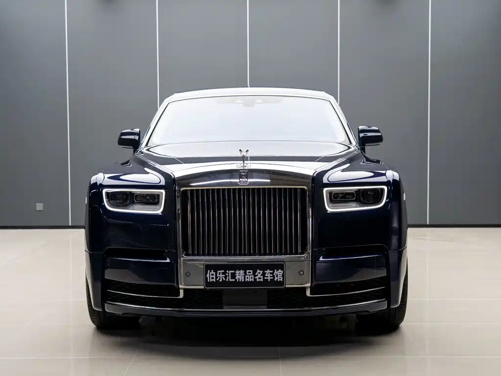 Rolls-Royce Phantom — миниатюра 10