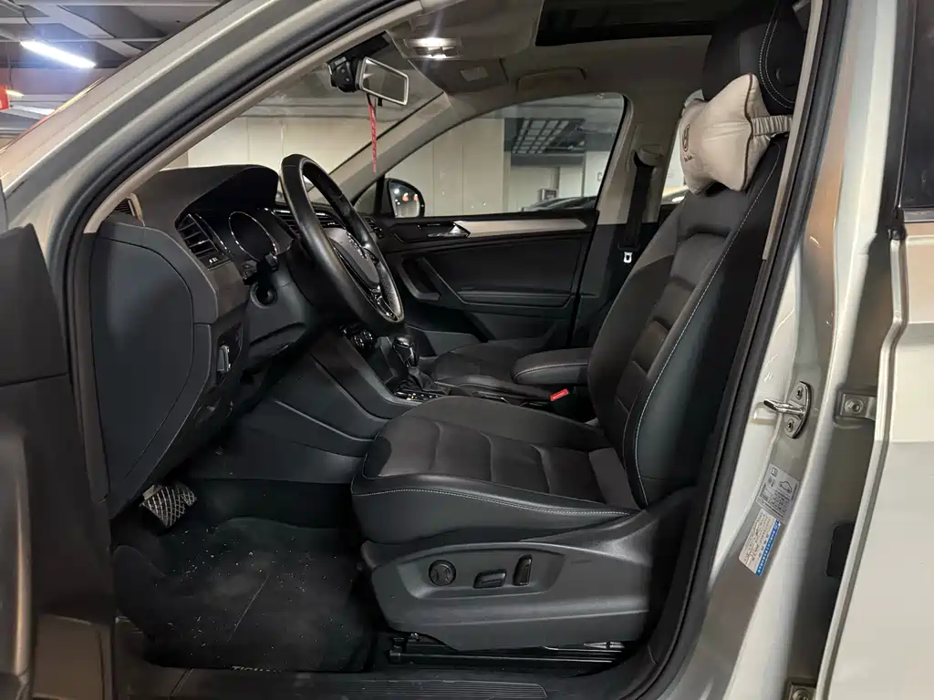 Volkswagen Tiguan L L 2019 330TSI AT Comfort VI