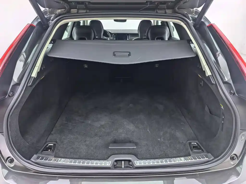 Volvo V90 — миниатюра 28