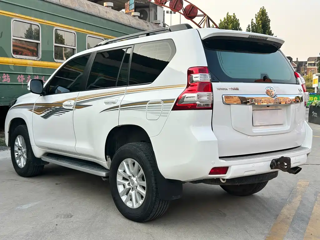 Toyota Prado — миниатюра 6