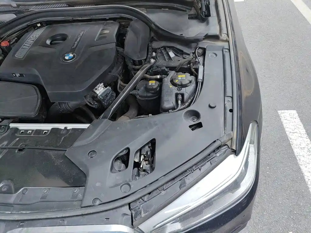 BMW 5 Series — миниатюра 22