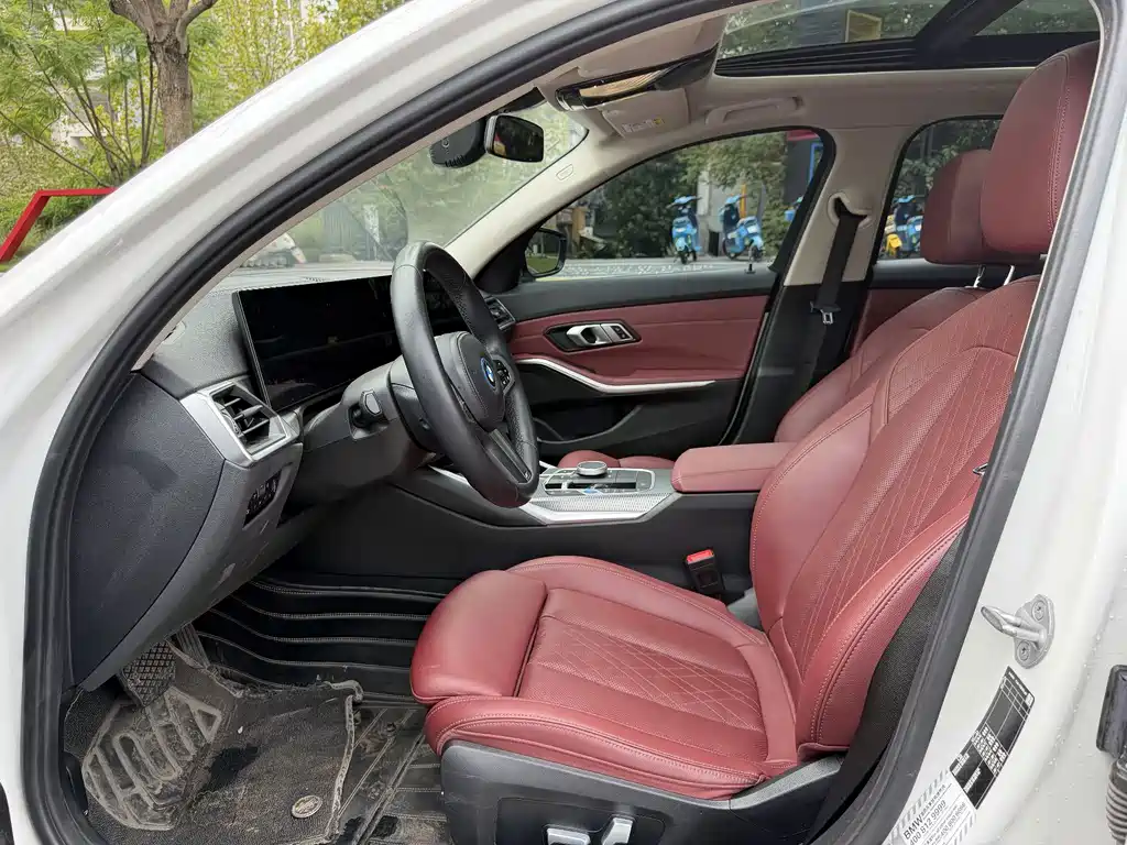 BMW i3 — миниатюра 9