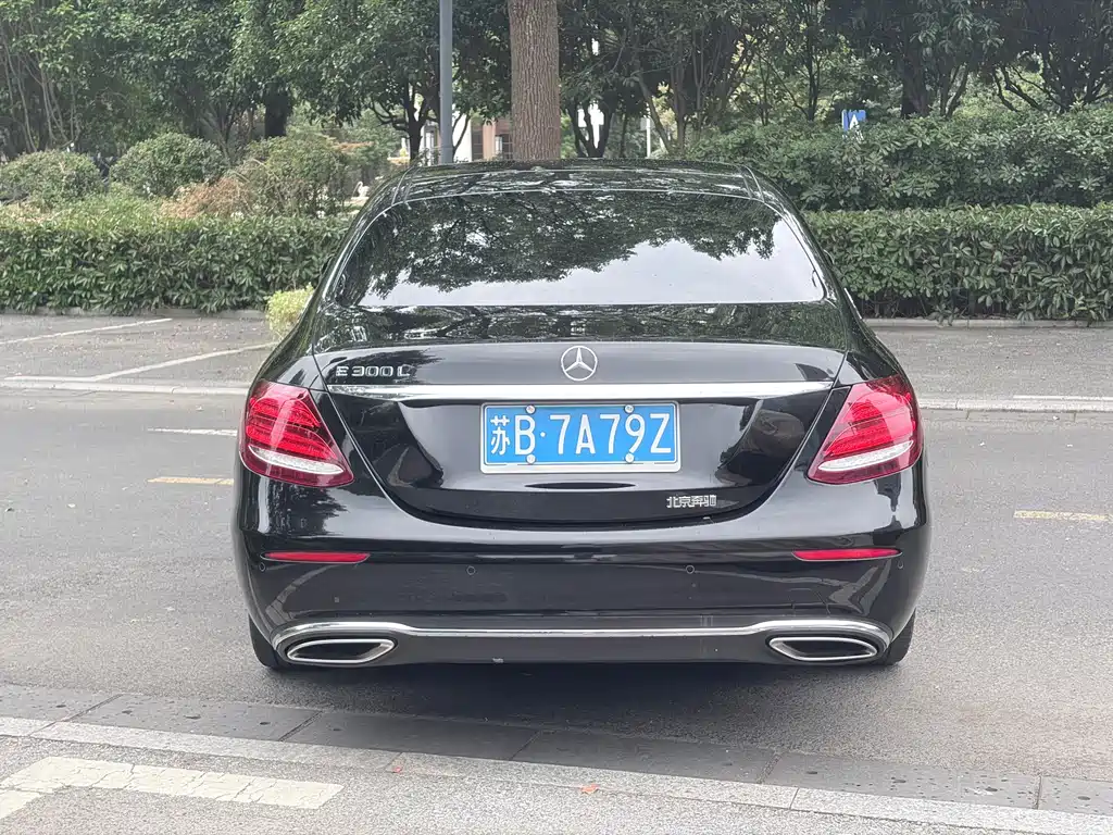 Mercedes-Benz E-Class — миниатюра 22