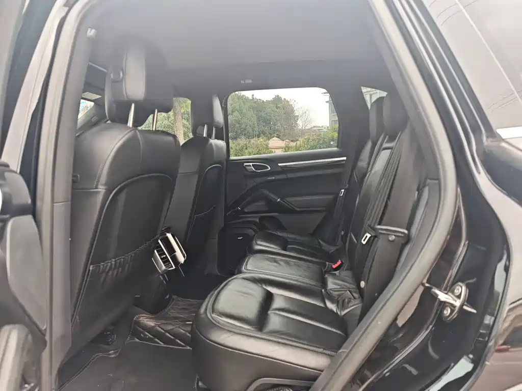 PORSCHE CAYENNE NEW ENERGY