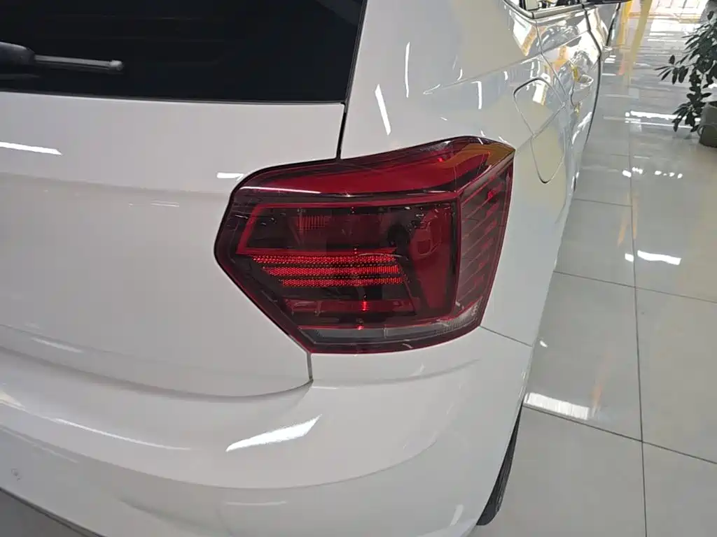 Volkswagen Polo — миниатюра 8