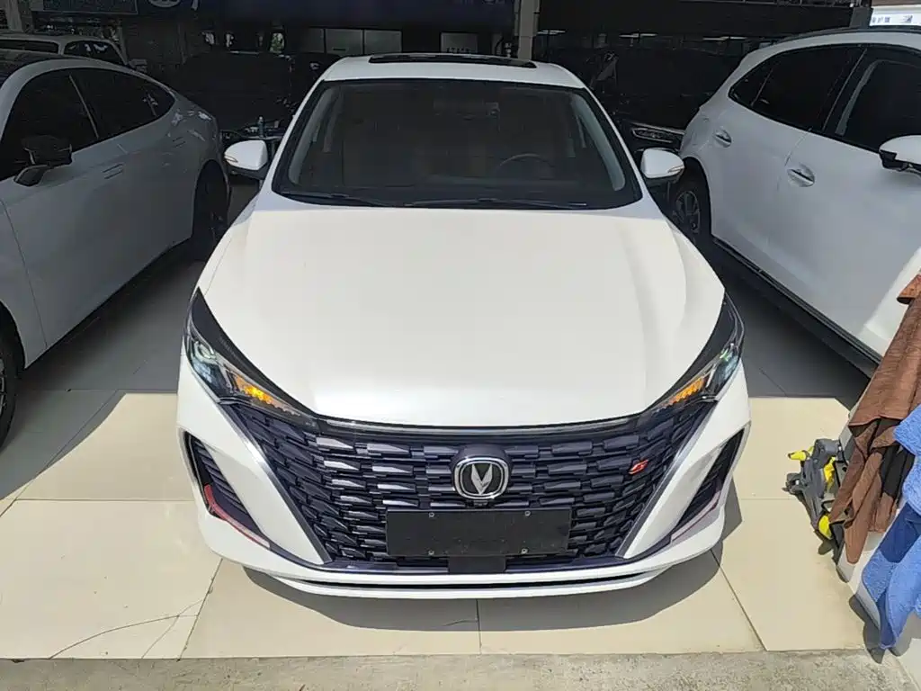 Changan Eado — миниатюра 3