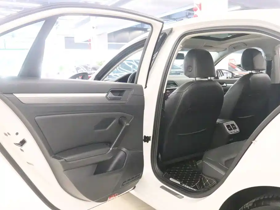 Volkswagen Lamando — миниатюра 15