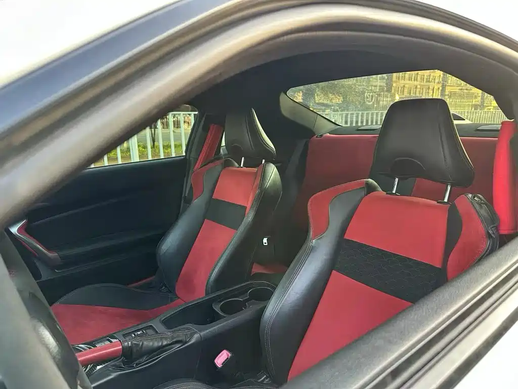 Toyota 86 — миниатюра 9