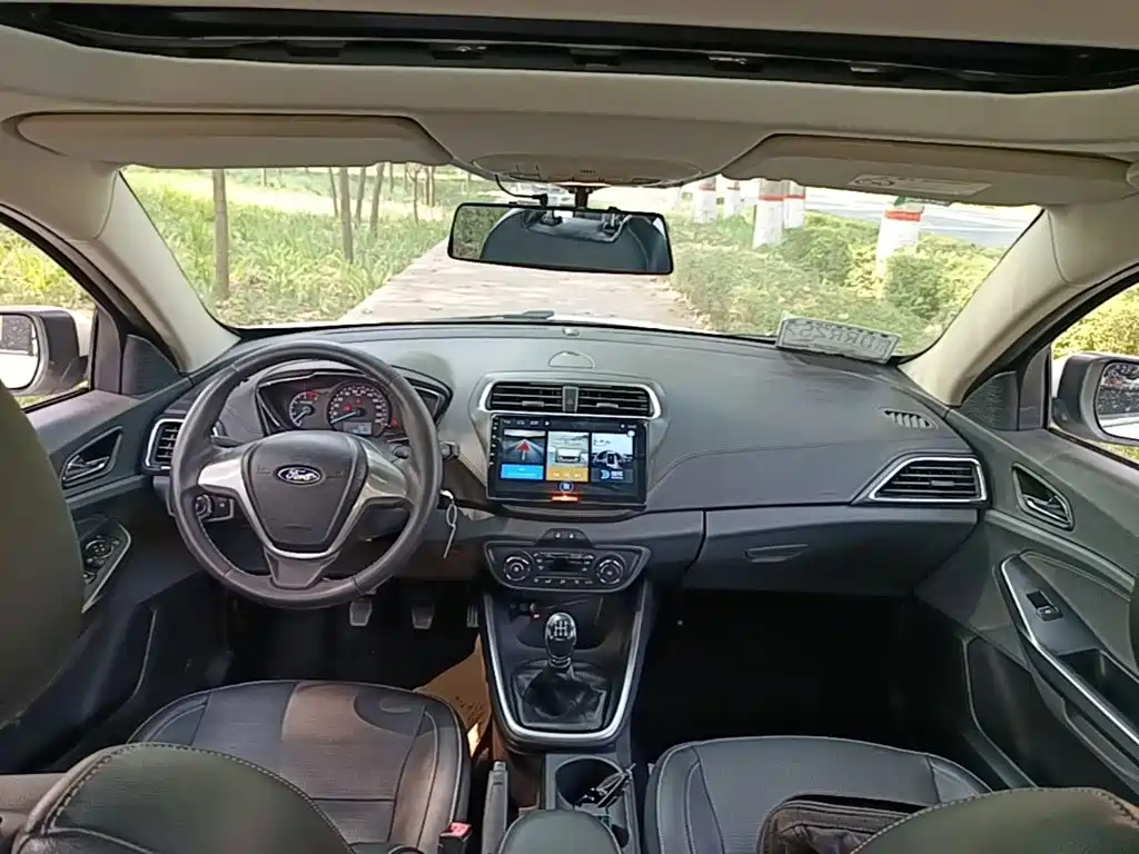 Ford Escort — миниатюра 10