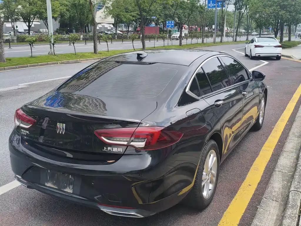 Buick Regal — миниатюра 6