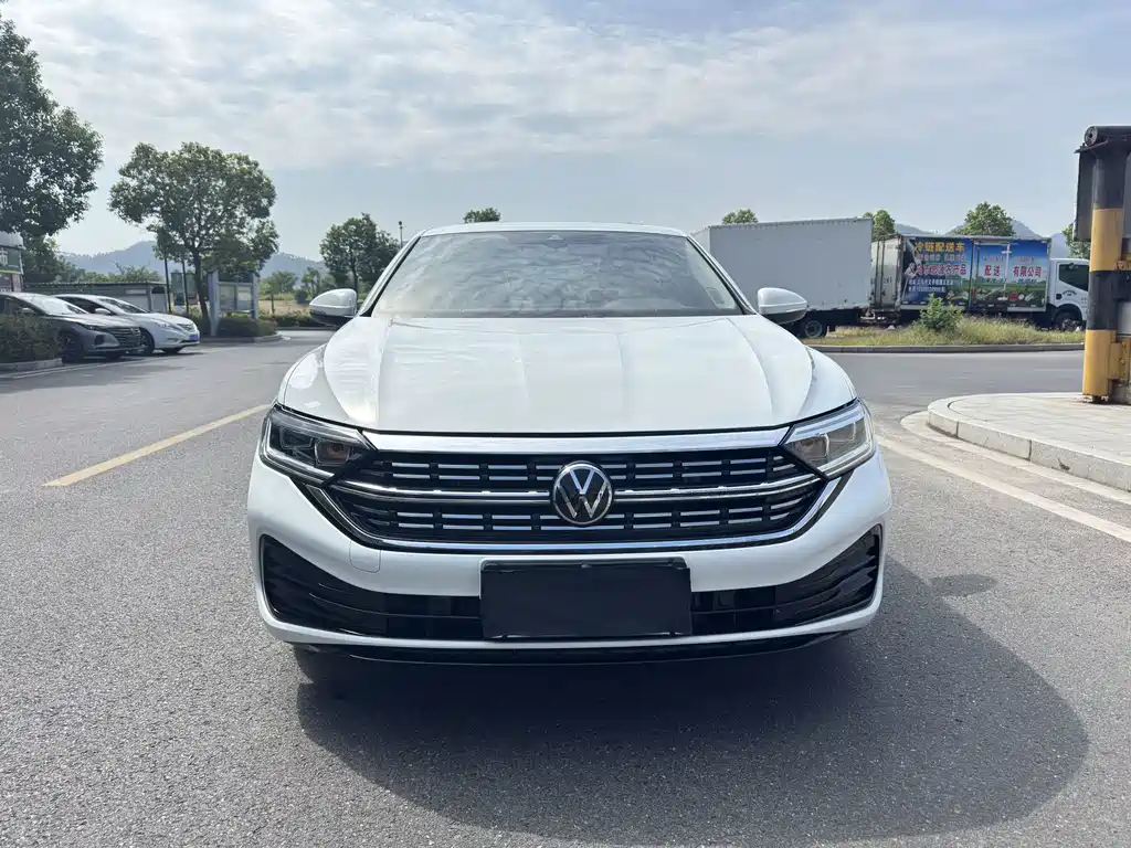 Volkswagen Sagitar — миниатюра 2