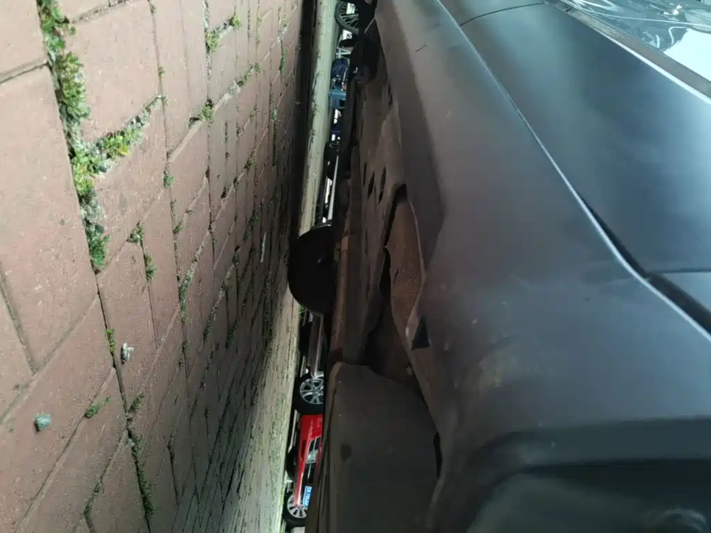 Jeep Cherokee (Import) — миниатюра 22