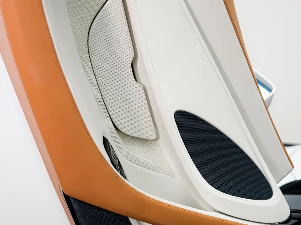 McLaren GT — миниатюра 15
