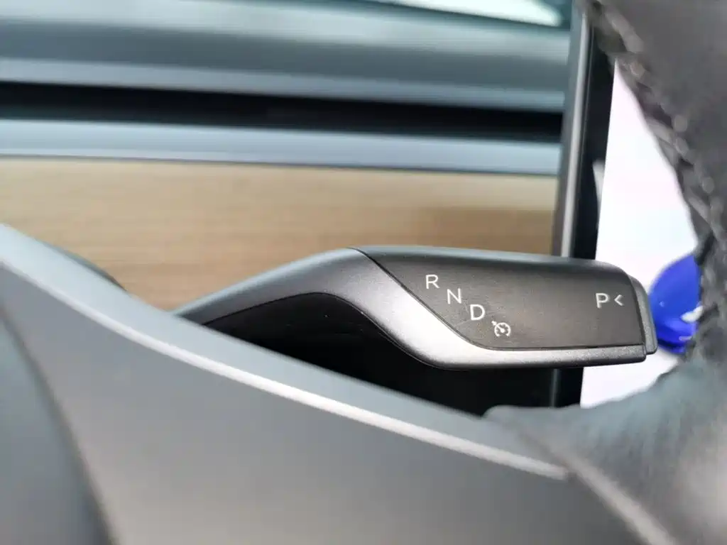 Tesla Model 3 — миниатюра 14