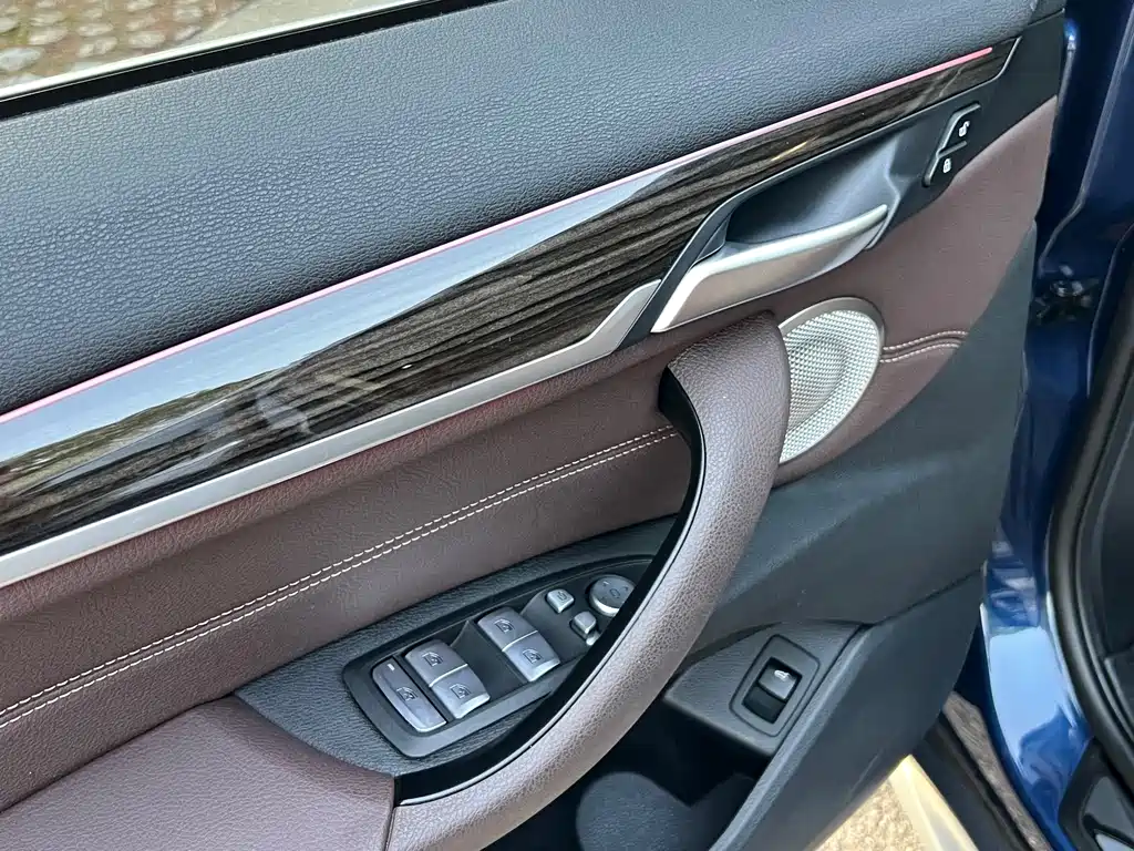 BMW X1 — миниатюра 13