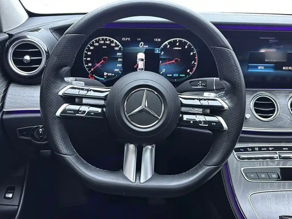Mercedes-Benz E-Class — миниатюра 15