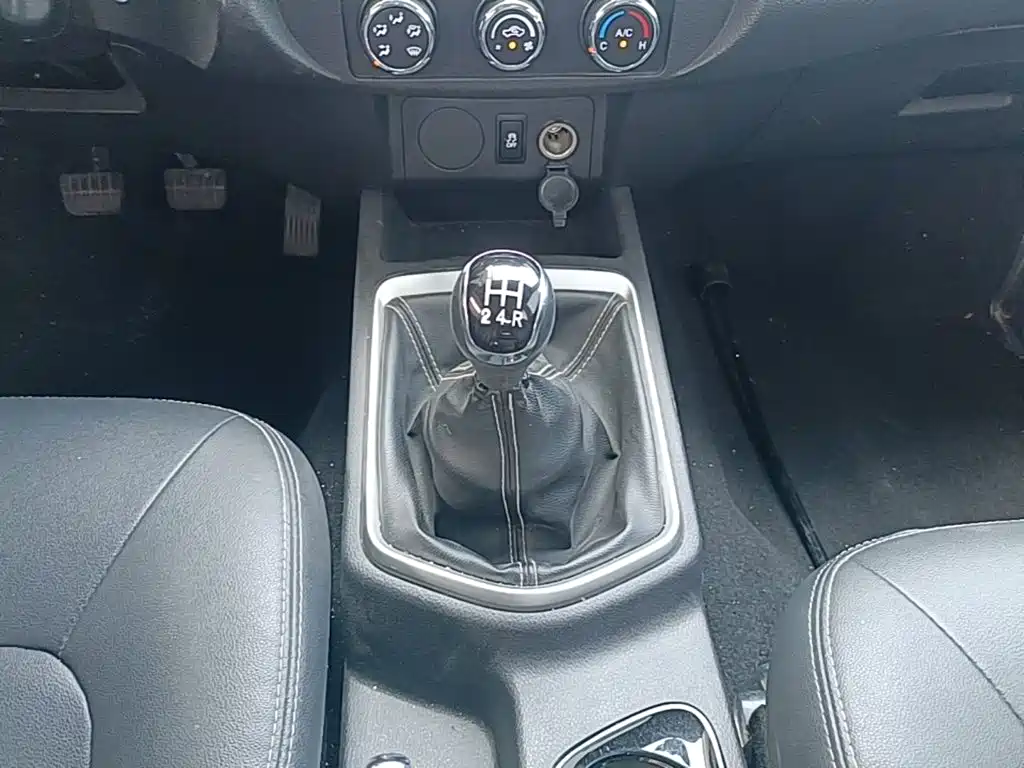 Dongfeng Rich — миниатюра 14