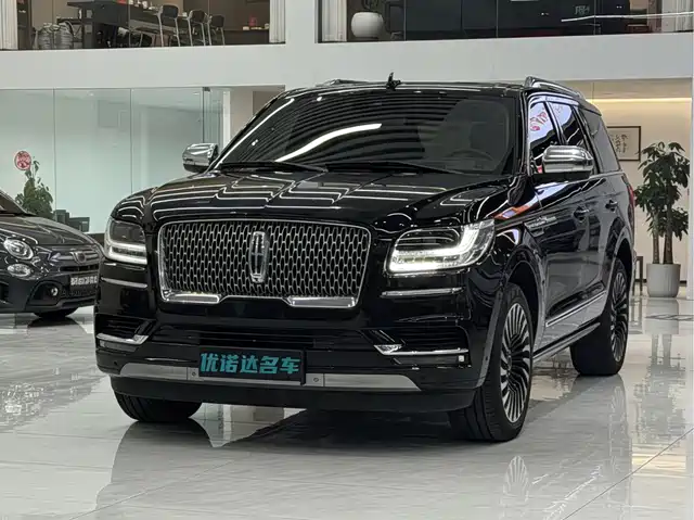 LINCOLN NAVIGATOR 2021
