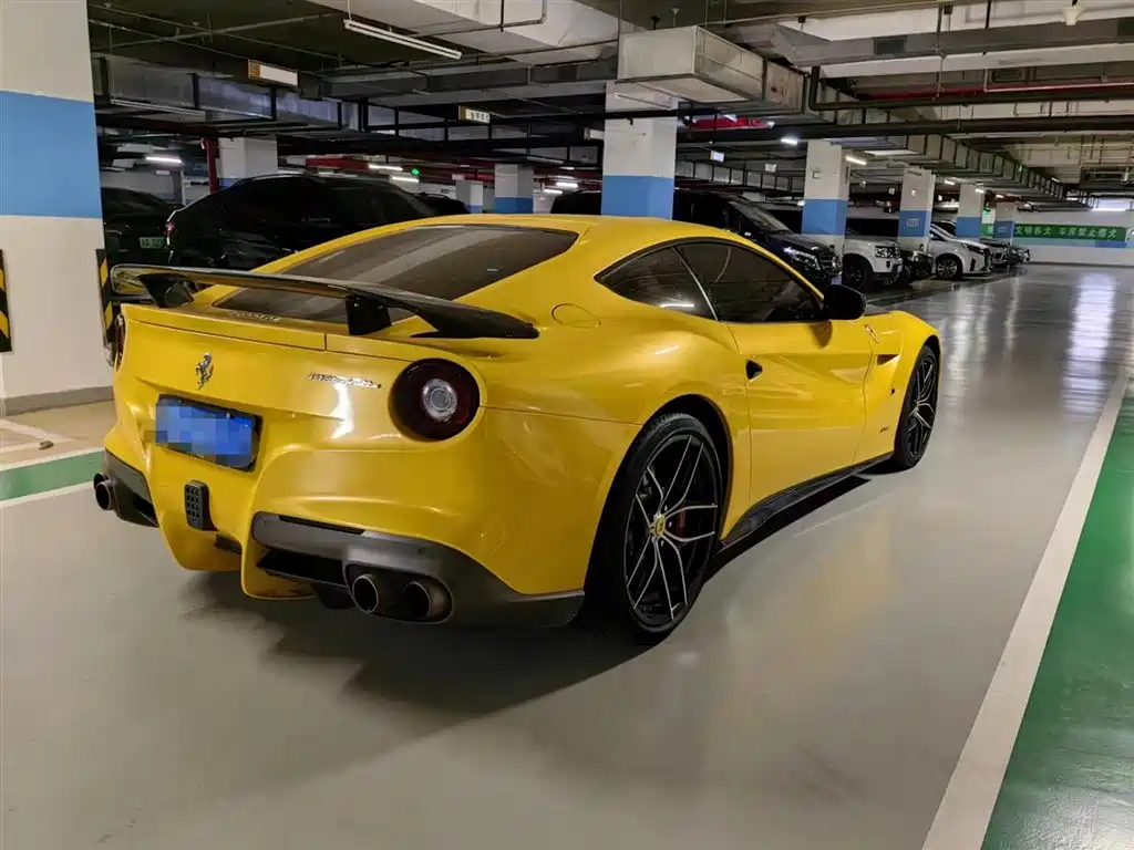Ferrari F12berlinetta 2013 6.3L