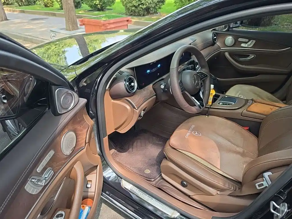 Mercedes-Benz E-Class — миниатюра 24