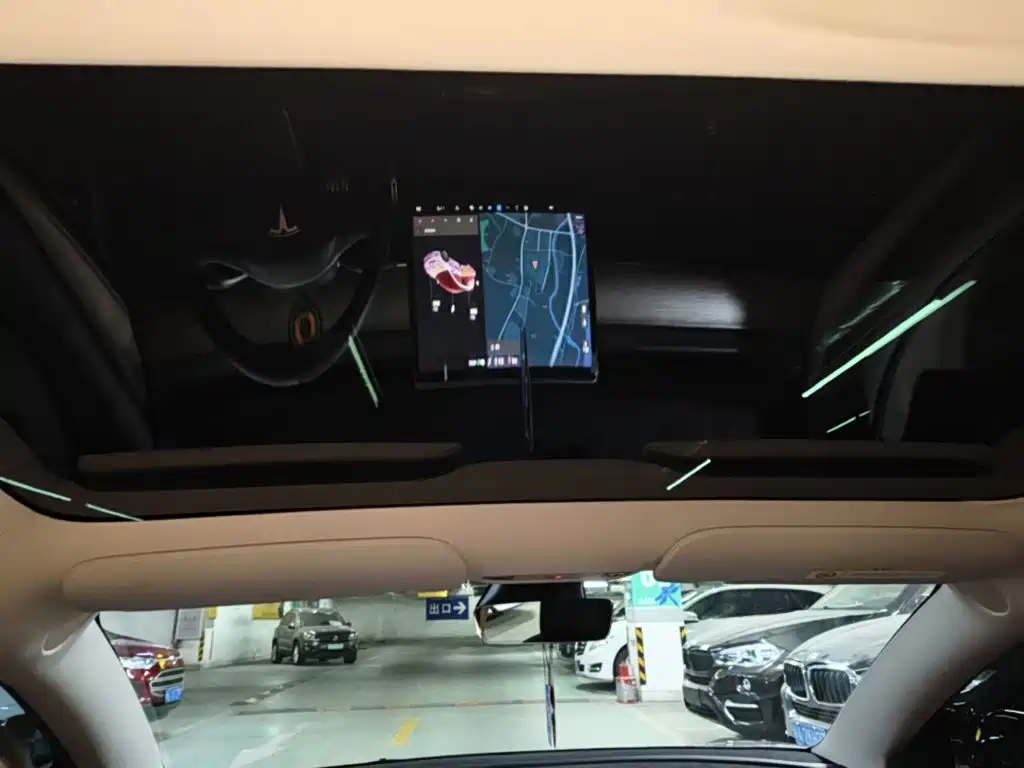 Tesla Model 3 — миниатюра 18