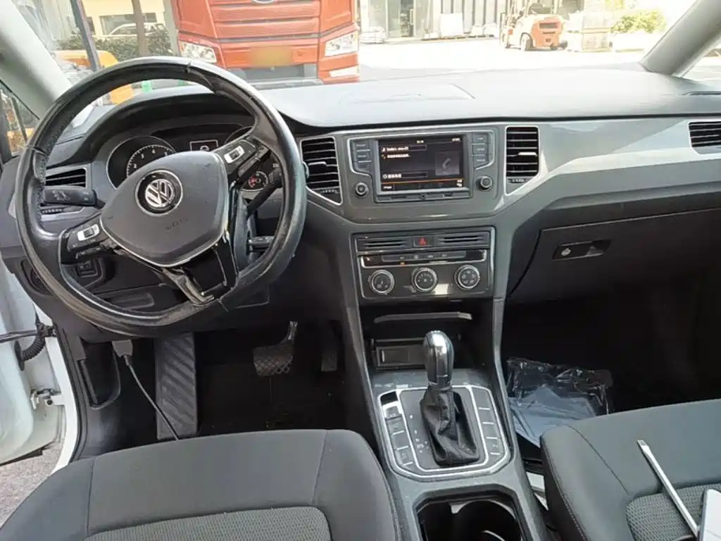 Volkswagen Golf Sportsvan — миниатюра 10