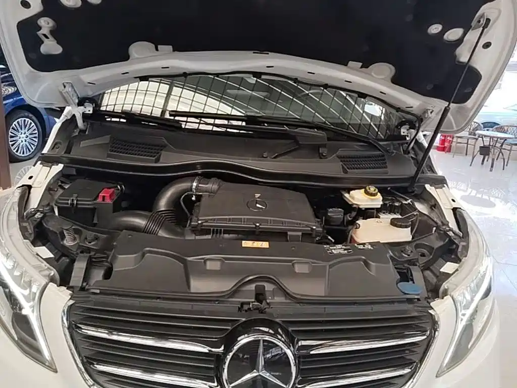 Mercedes-Benz V-Class — миниатюра 20