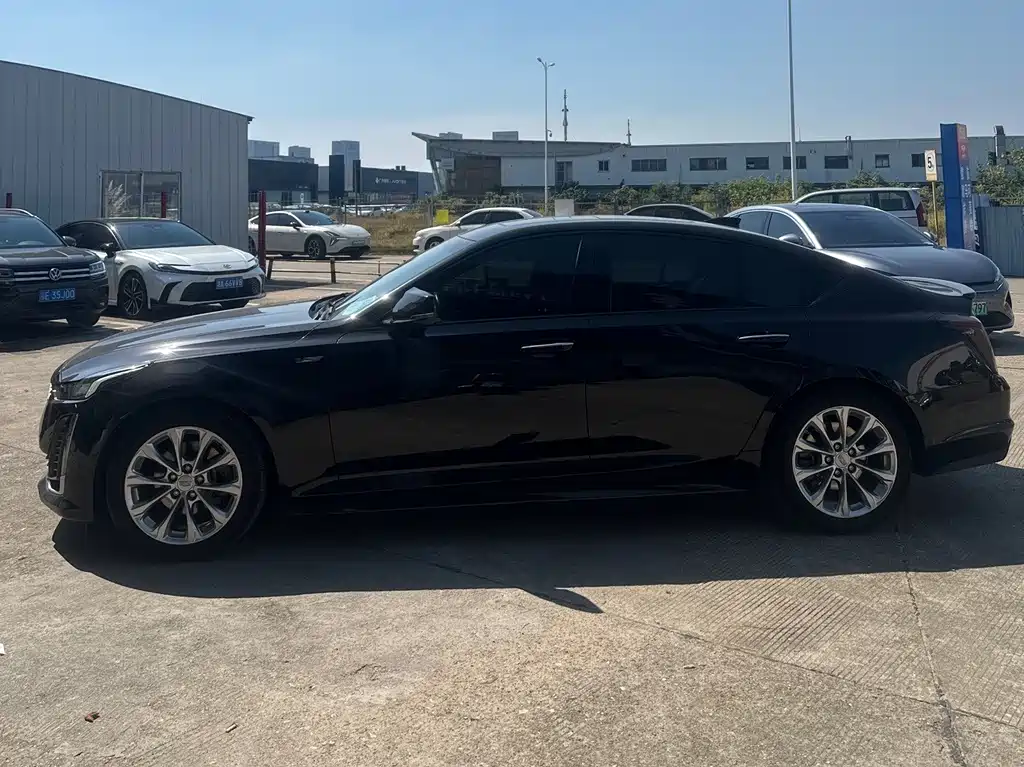 Cadillac CT5 — миниатюра 3